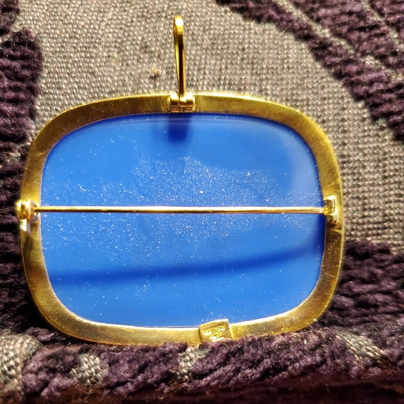 Vintage Chalcedony and Shell Gold Pin/Pendant - Picture 4 of 4